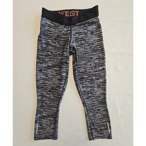 EUC *NIKE* DRI-FIT Women's Black Cropped Zip Pocket Leggings Athletic Pants S